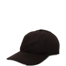 Бейсболка с нашивкой-логотипом