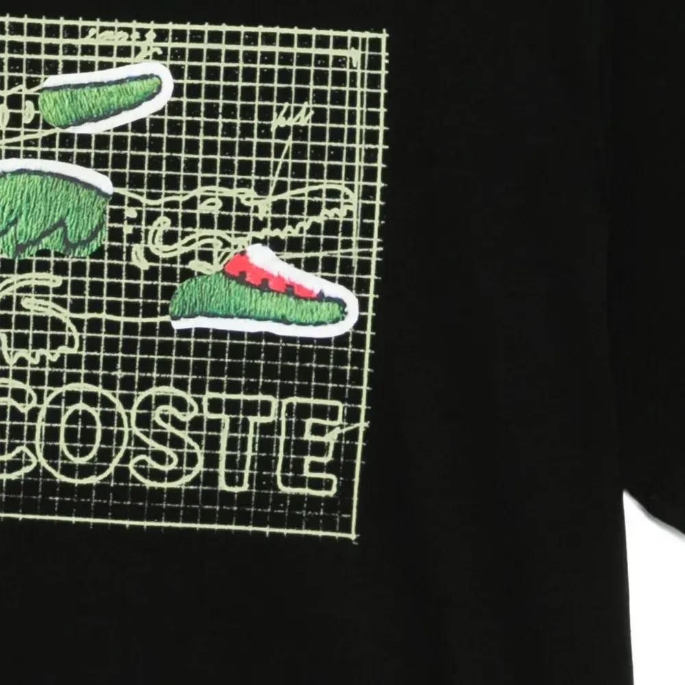 Футболка с графическим принтом и круглым вырезом