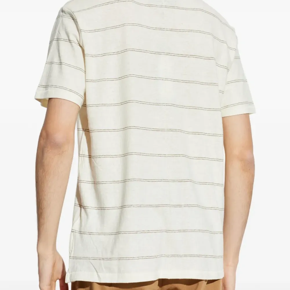 Полосатая футболка с короткими рукавами