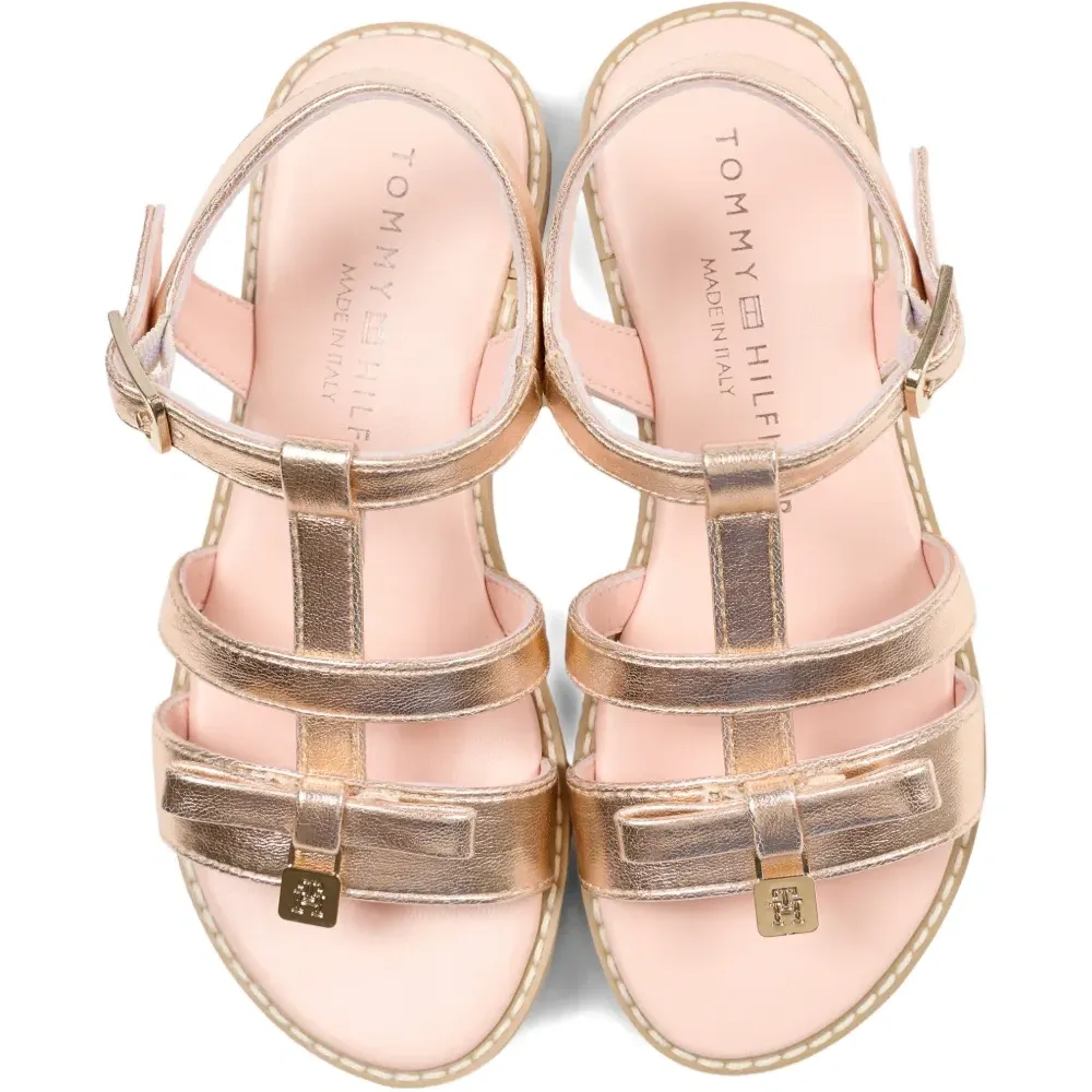 Босоножки с бантом и застежкой-пряжкой