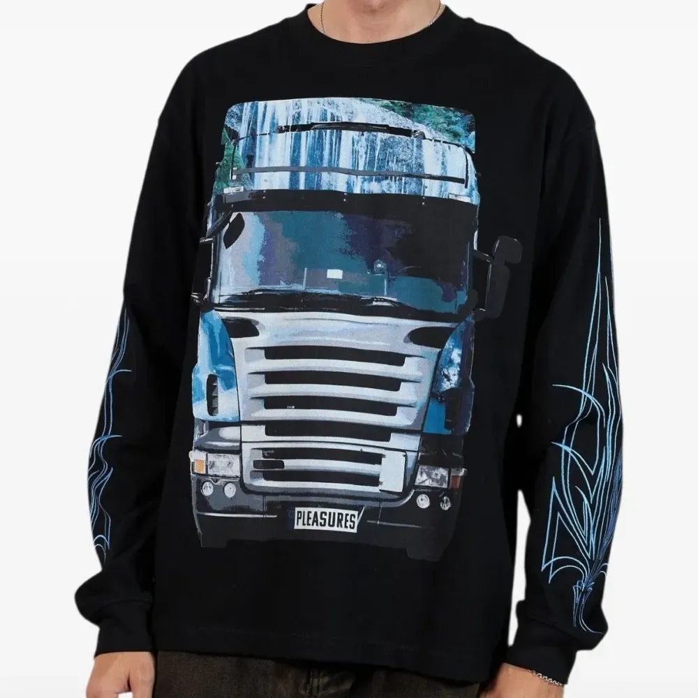 Свитшот с цифровым принтом и длинными рукавами