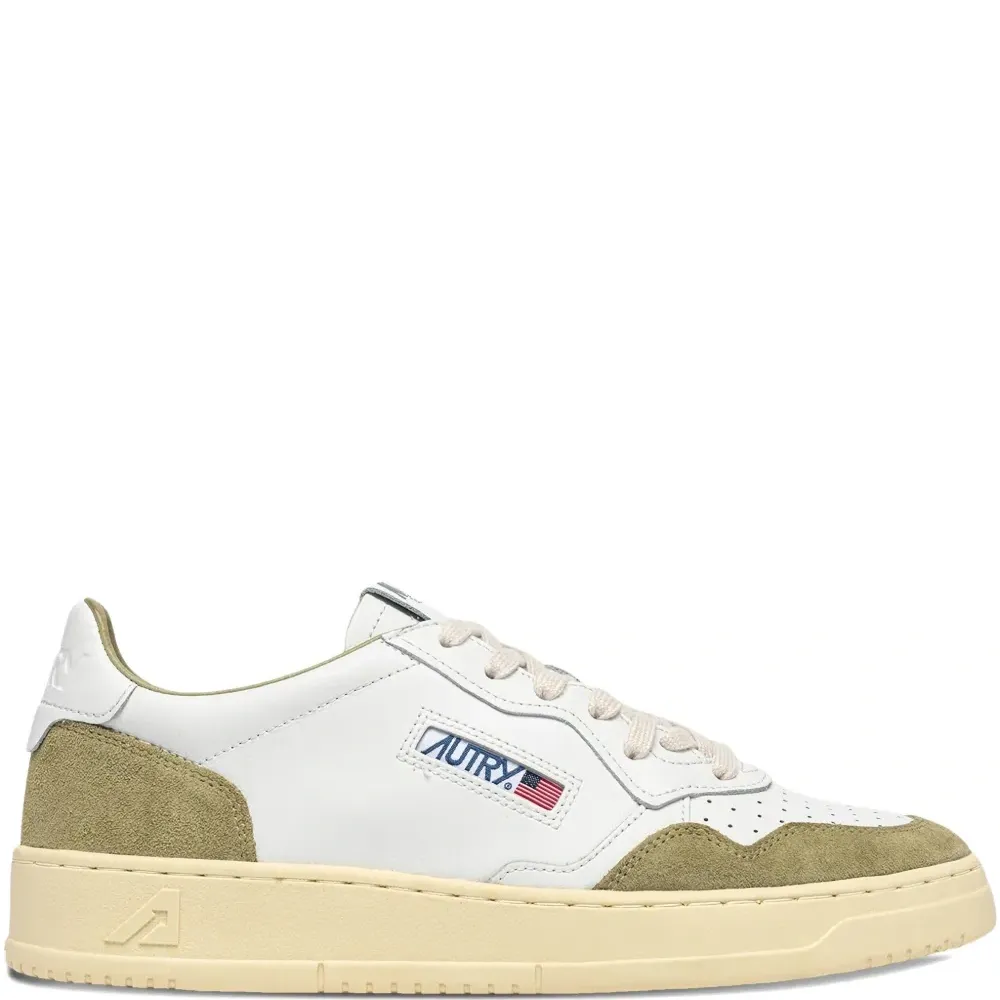 Кожаные кроссовки