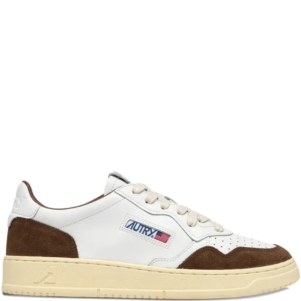 Кожаные кроссовки