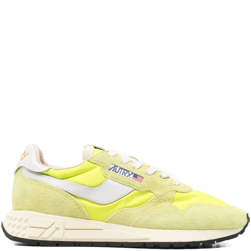 Кроссовки с нашивкой-логотипом