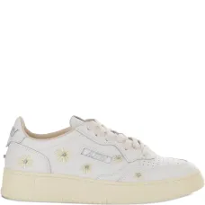 Кроссовки с вышитыми цветами