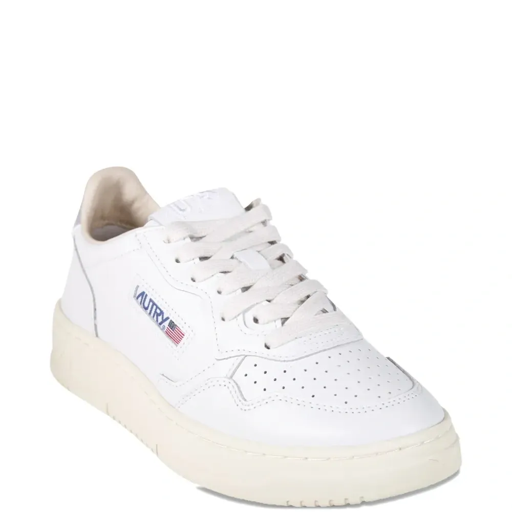 Кожаные кроссовки