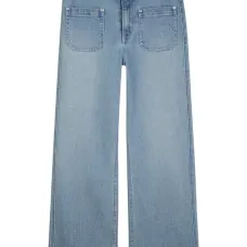 Джинсы с нашивкой