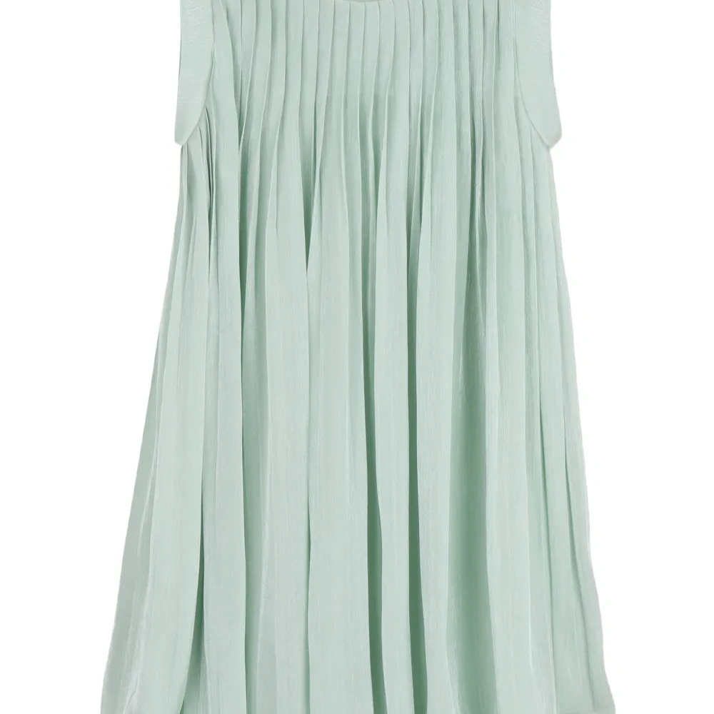 Платье со складками