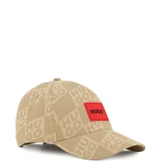 Кепка с нашивкой-логотипом