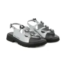 Босоножки с цветочным декором