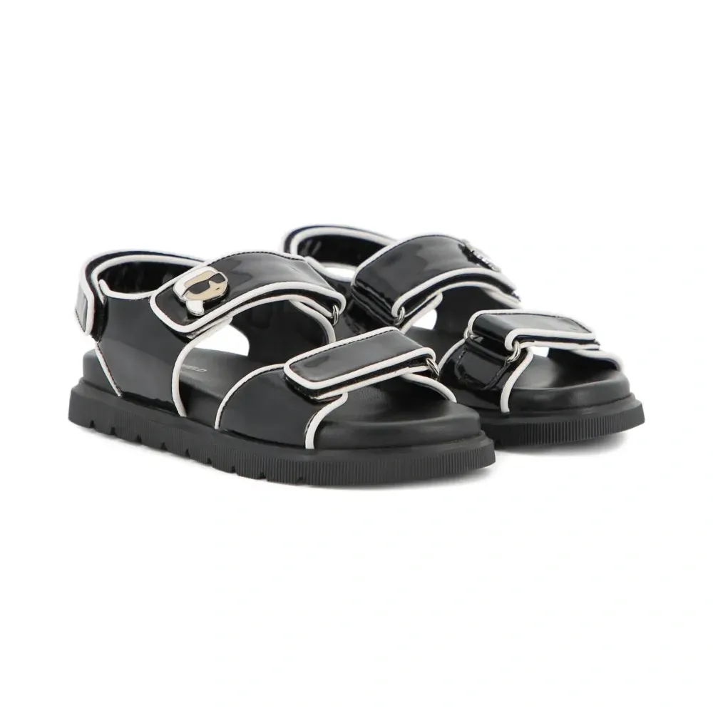 Босоножки на липучках