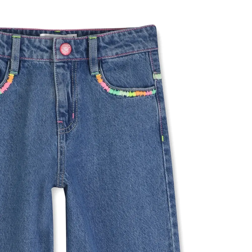 Джинсы с вышивкой