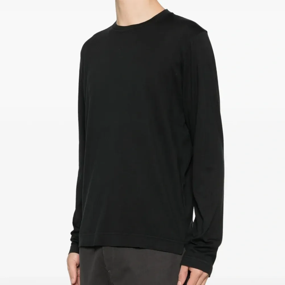 Футболка с длинными рукавами