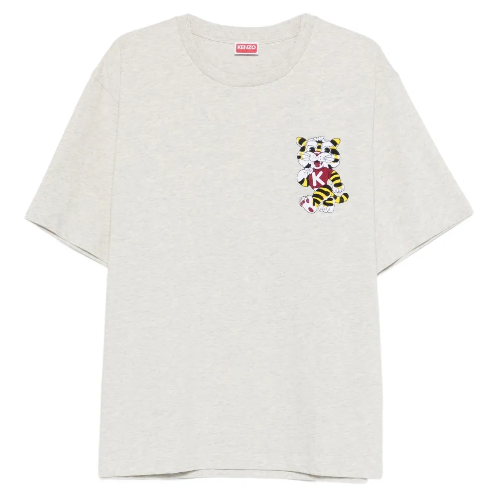 Футболка с вышивкой