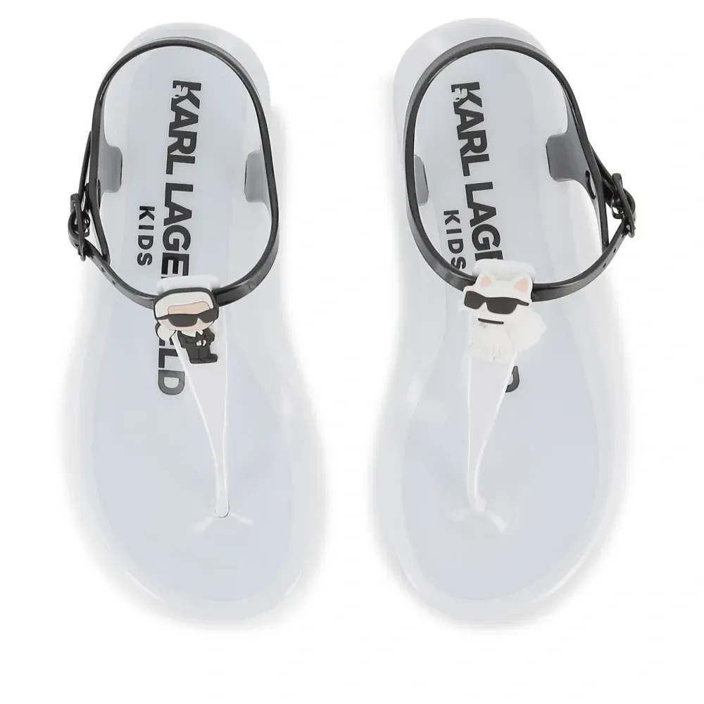 Босоножки с Т-образным ремешком