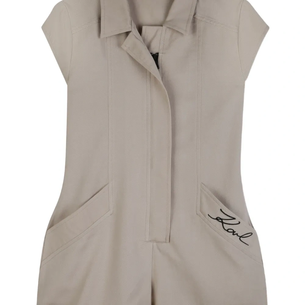 Комбинезон с воротником