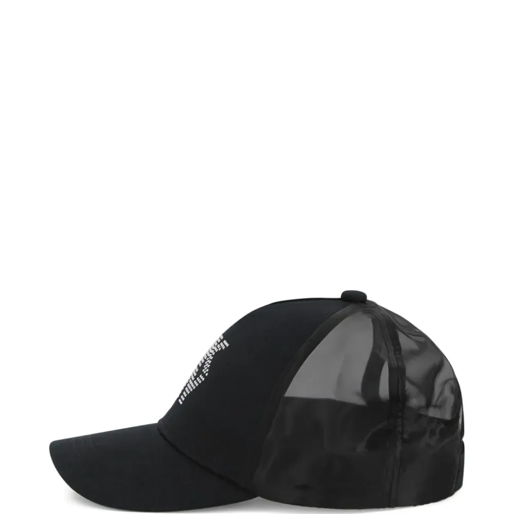 Кепка с логотипом