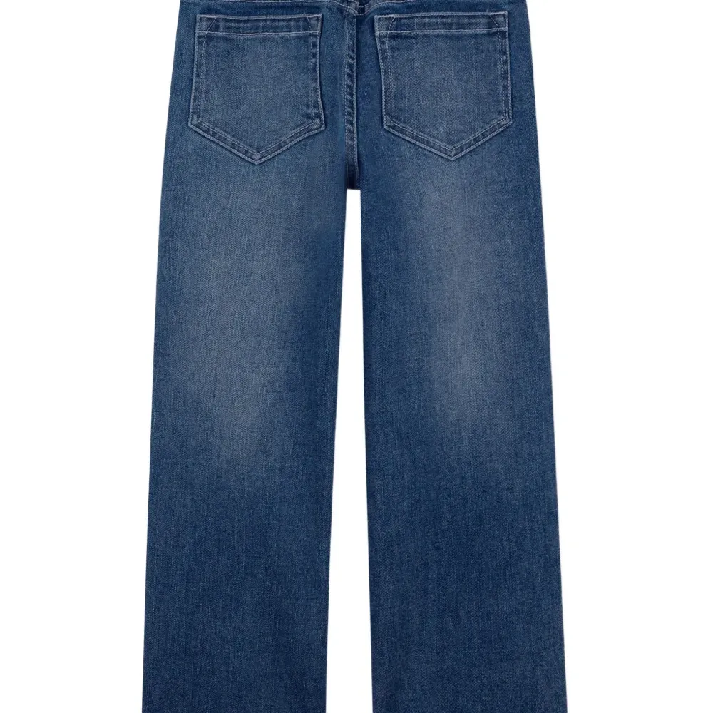 Джинсы с накладными карманами