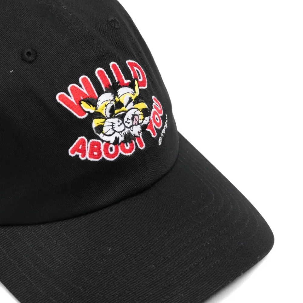 Бейсболка с вышивкой в виде тигра