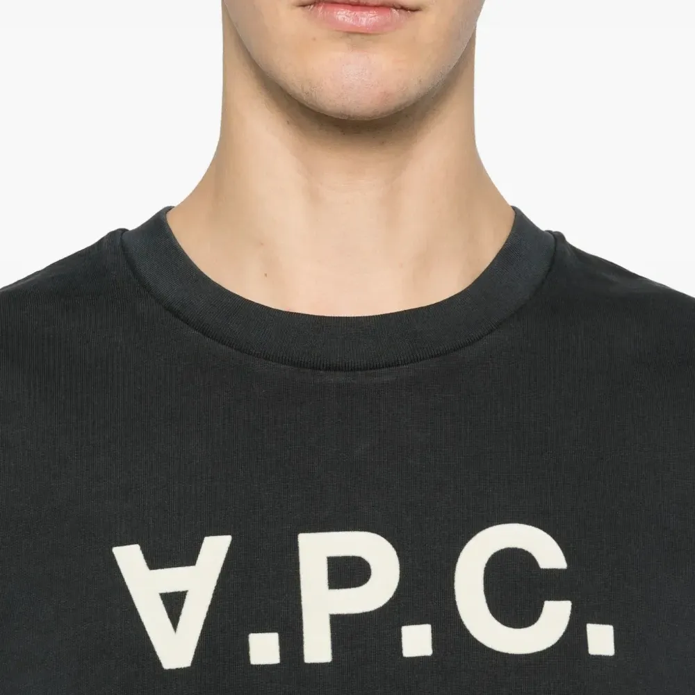 Футболка с логотипом