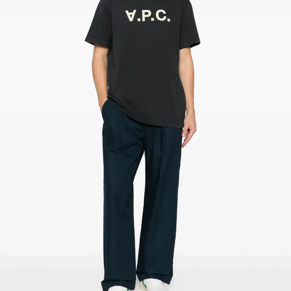 Футболка с логотипом