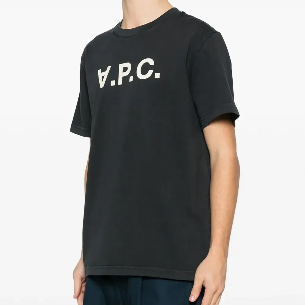 Футболка с логотипом