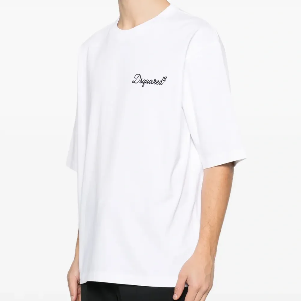 Футболка с логотипом