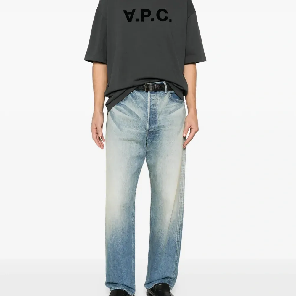 Футболка с логотипом