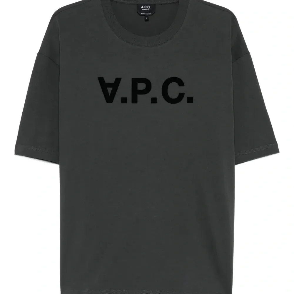 Футболка с логотипом