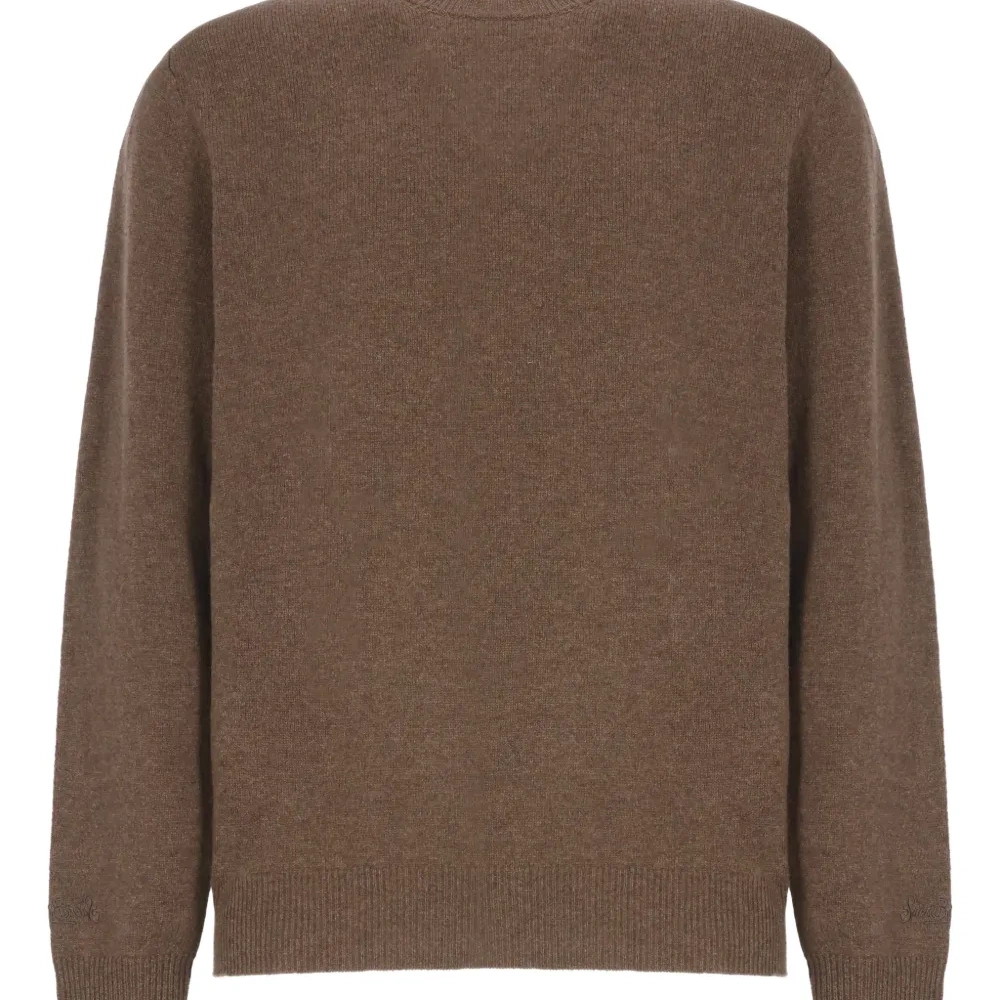 Джемпер с круглым вырезом и длинными рукавами