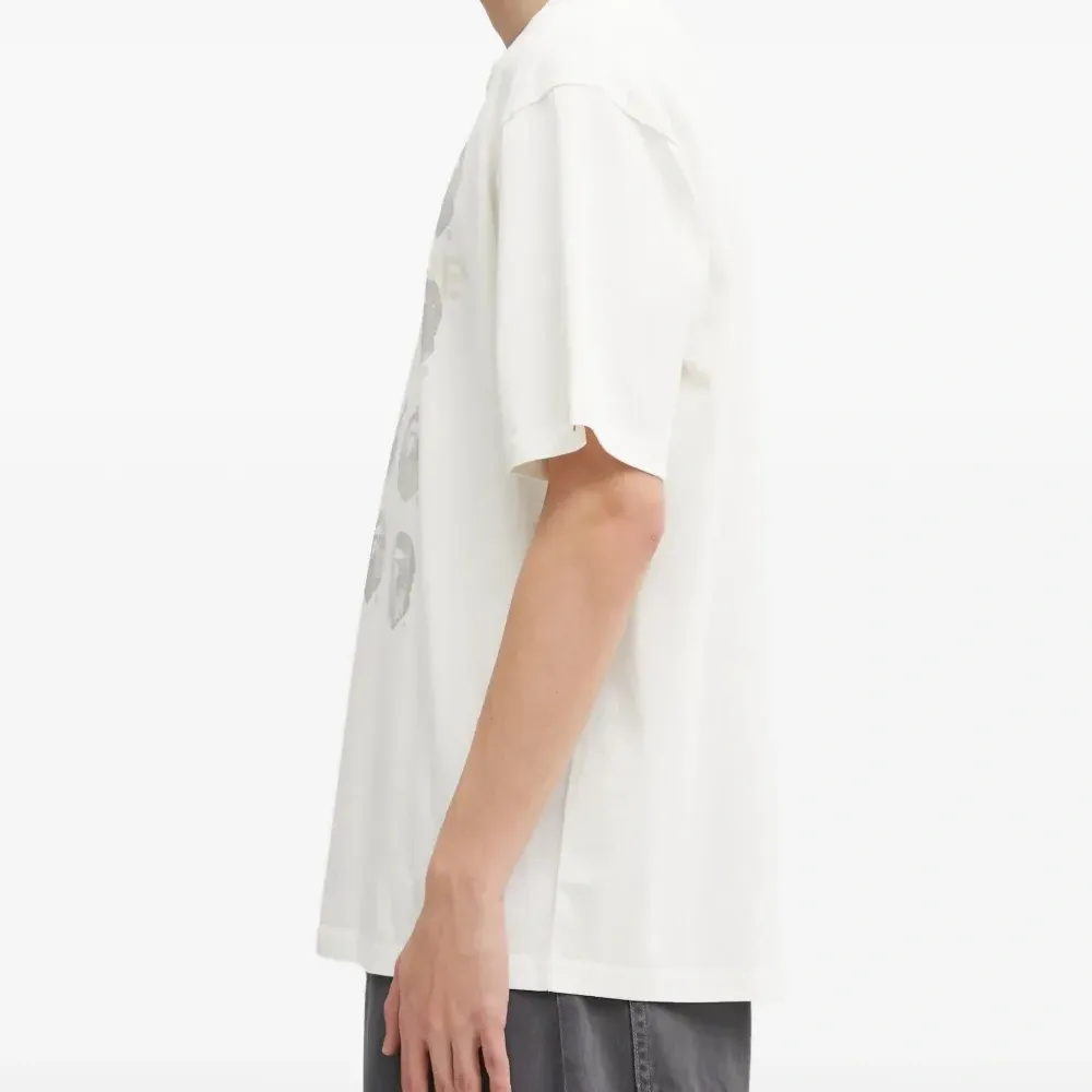 Футболка с принтом логотипа и окрашенная в готовом виде