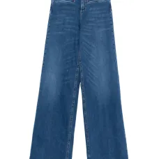 Джинсы свободного кроя