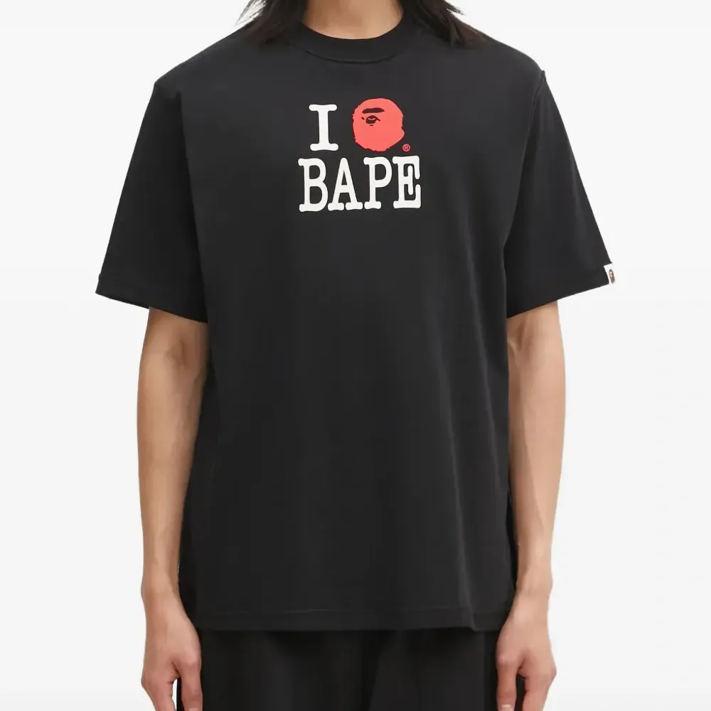 Футболка с логотипом наизнанку