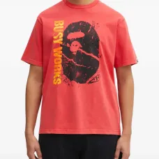 Футболка с графическим принтом и окрашенная в готовом виде