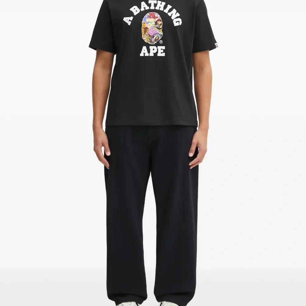 Футболка с принтом логотипа