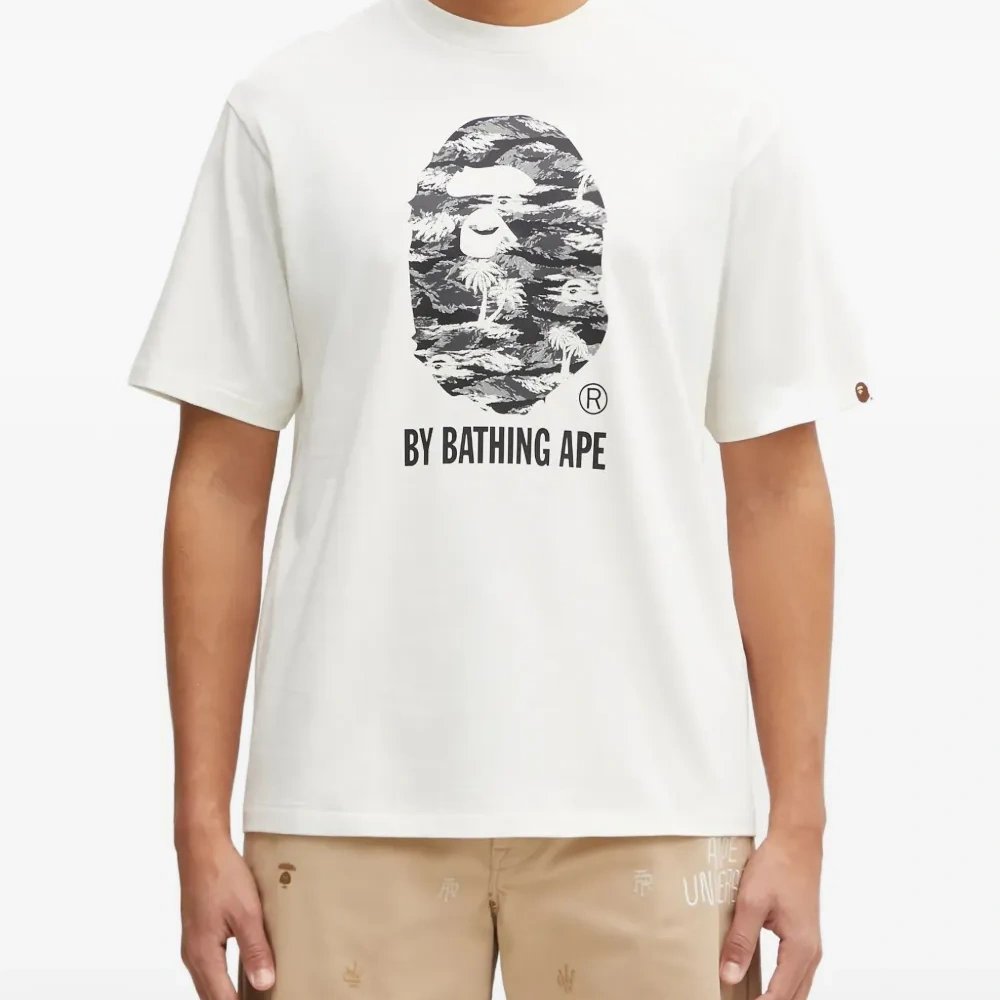 Футболка с принтом логотипа и камуфляжным узором "Пальмовое дерево"