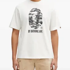 Футболка с принтом логотипа и камуфляжным узором "Пальмовое дерево"