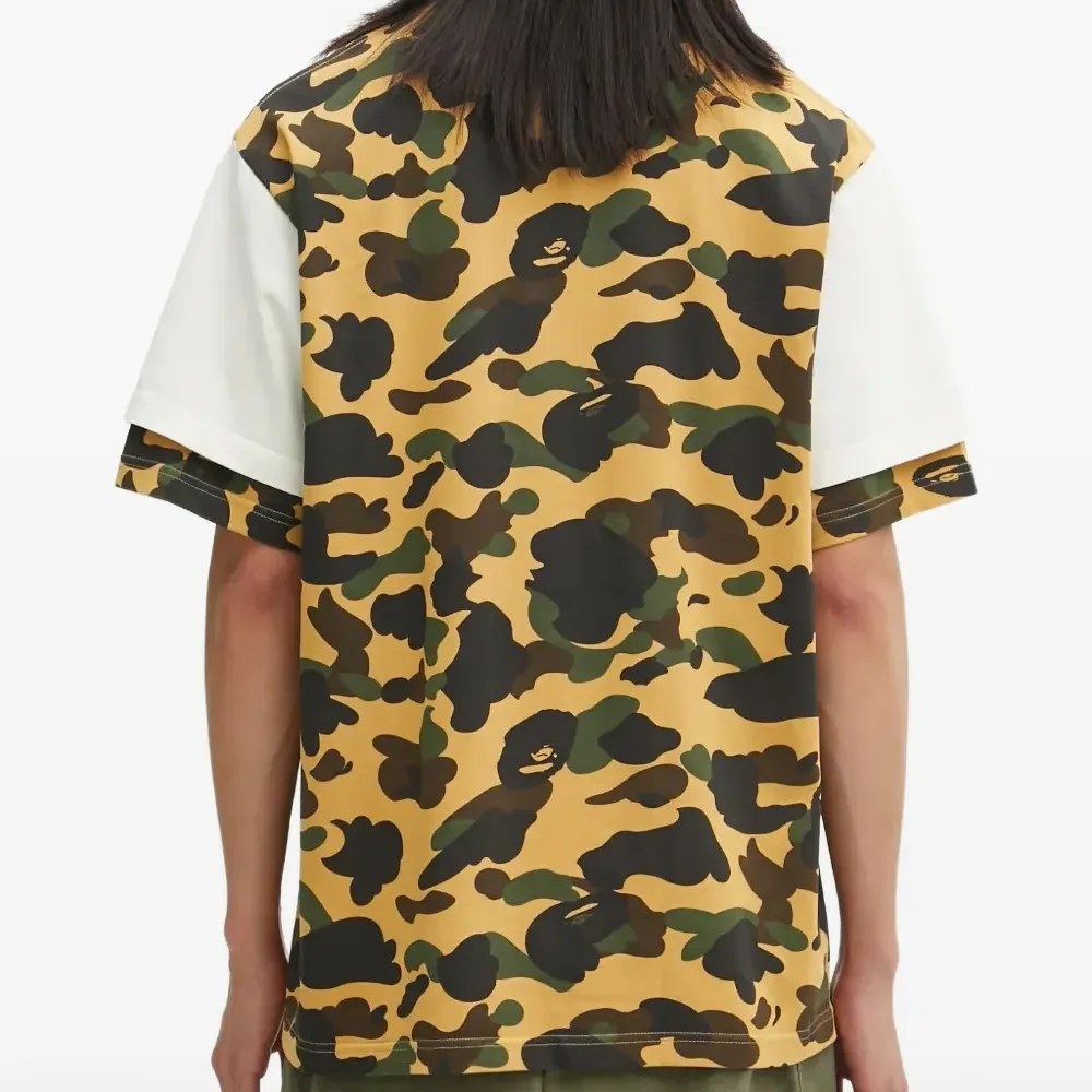 Футболка с блокировкой и сильно выстиранным камуфляжным принтом 1st Camo