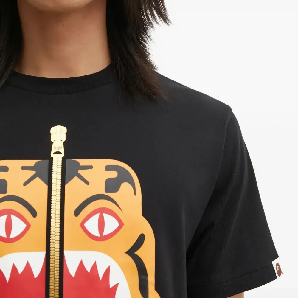 Футболка с принтом "Тигр в цветах"