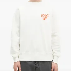 Свитшот с графическим изображением сердца