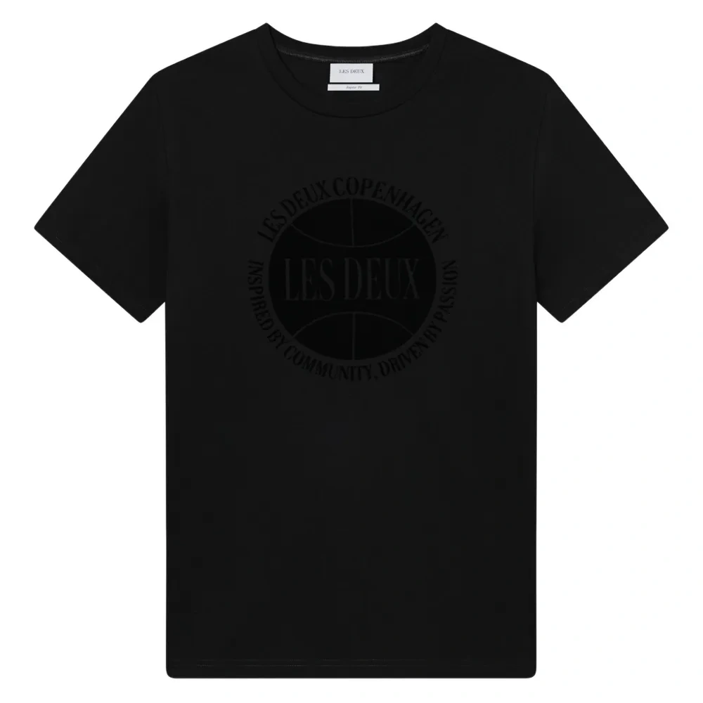 Футболка с графичным принтом