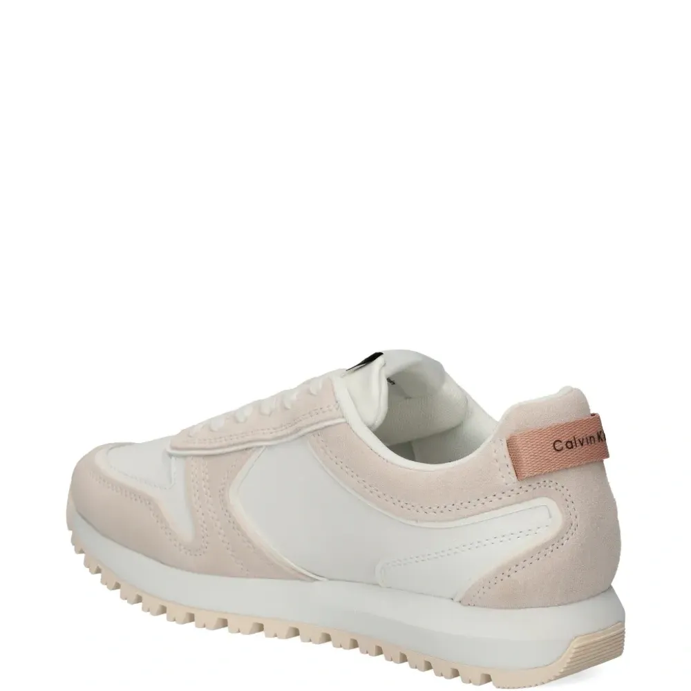 Кроссовки с логотипом