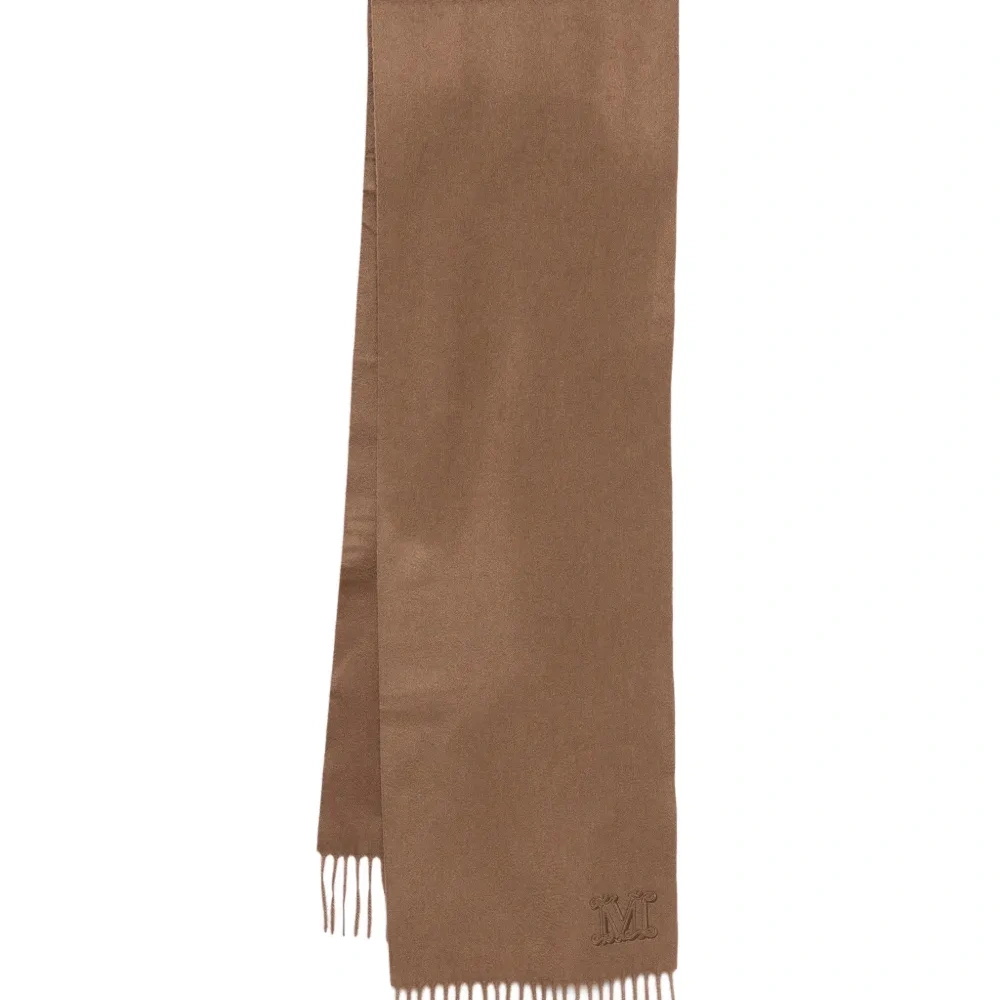 Коричневый шарф