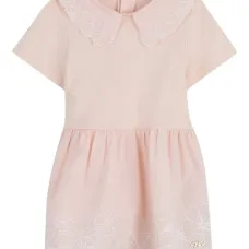 Платье из цветочного кружева