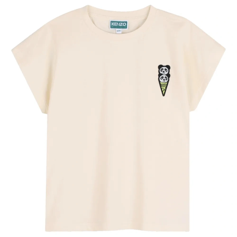 Футболка с вышитым рисунком