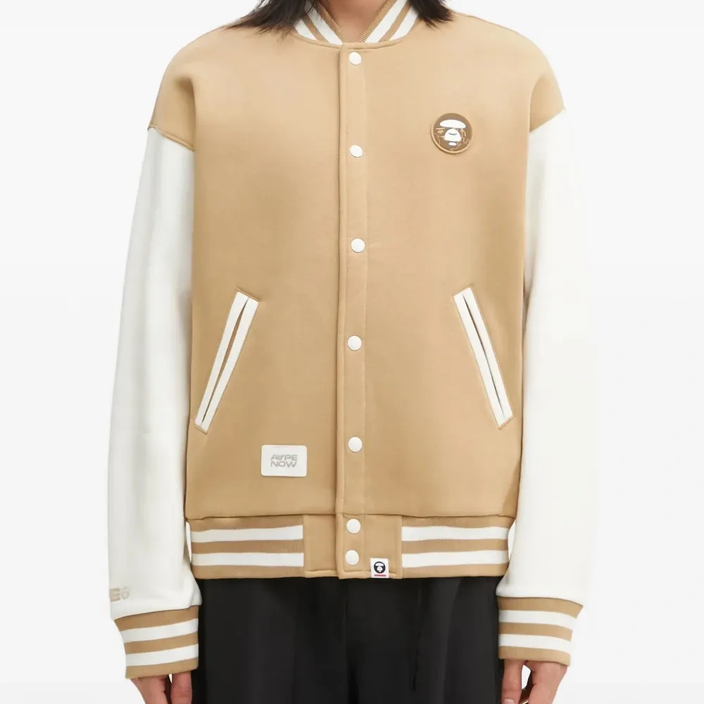 Бомбер с нашивкой-логотипом и полосатыми отделками