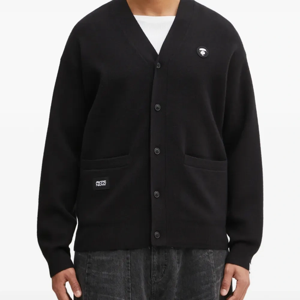 Кардиган с застежкой на пуговицы и нагрудным карманом