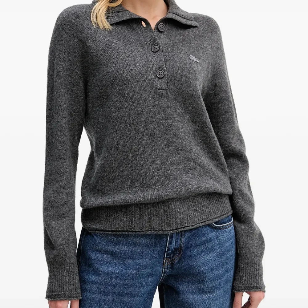 Кофта на пуговицах