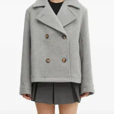 Шерстяное двубортное короткое пальто