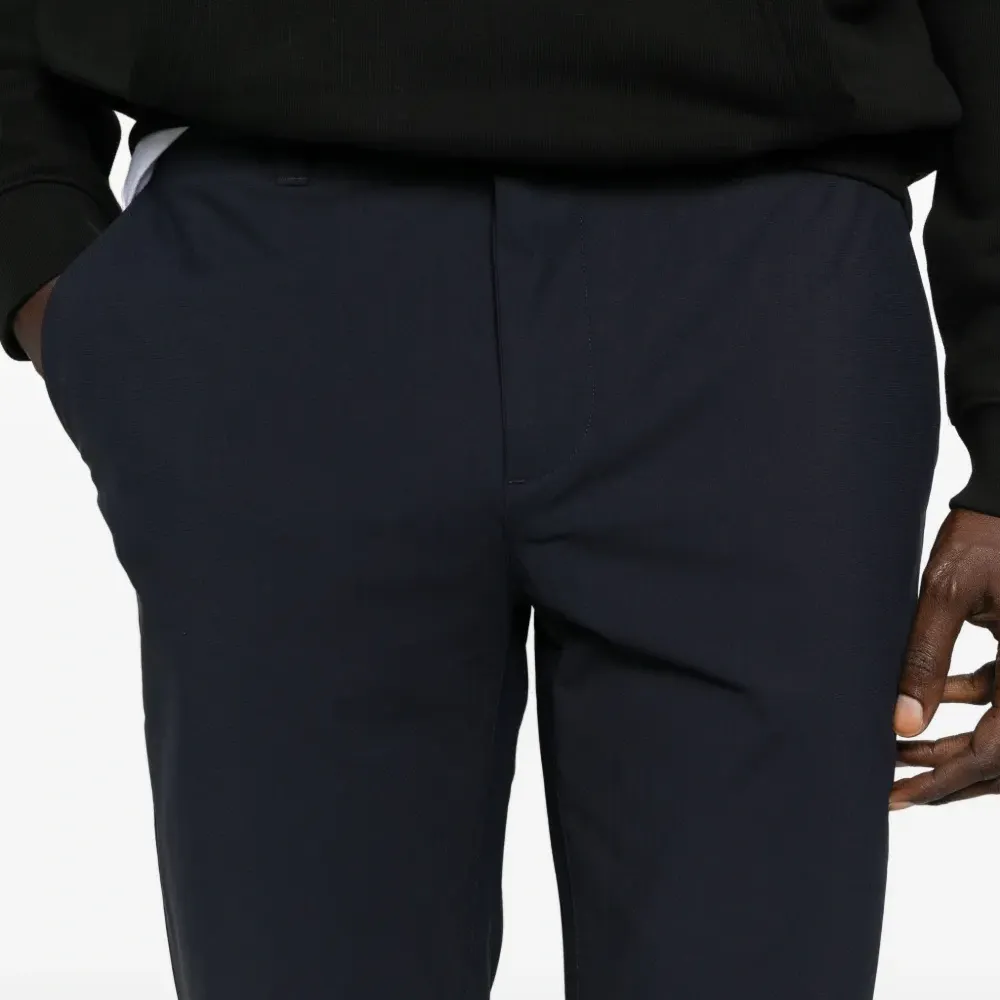 Брюки на пуговицах